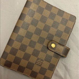 Louis vuitton MEDIUM RING AGENDA COVER